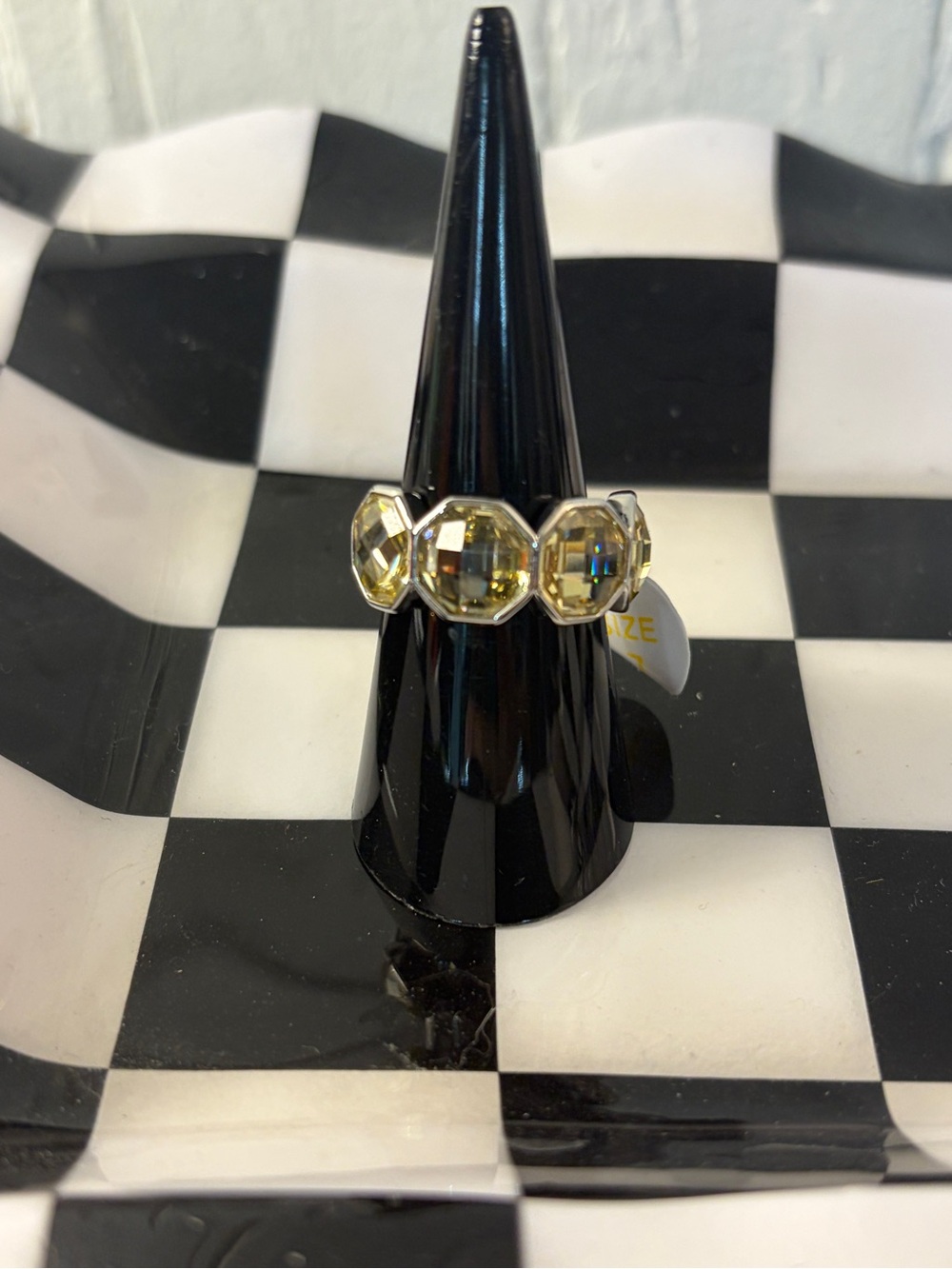 Bomb party size 7 ring gilded grit
